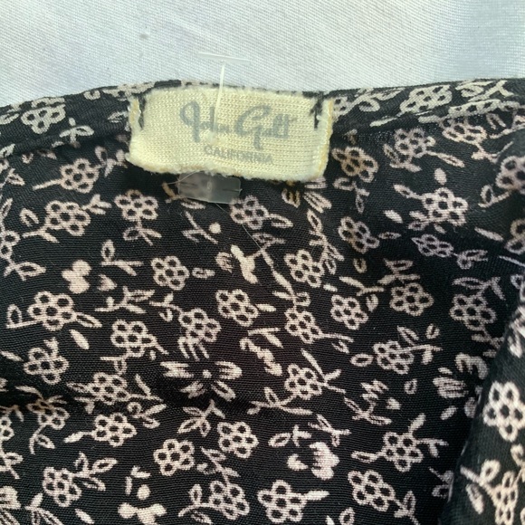 John galt/ brandy Melville floral top! - Picture 3 of 4